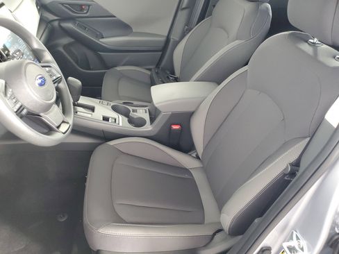 Used 2025 Subaru Crosstrek 2.0i Premium image 12