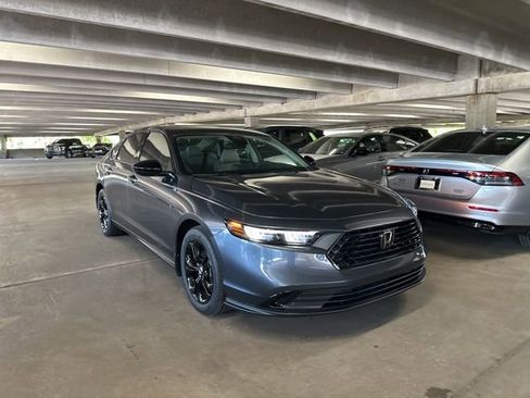 Used 2025 Honda Accord SE image 3