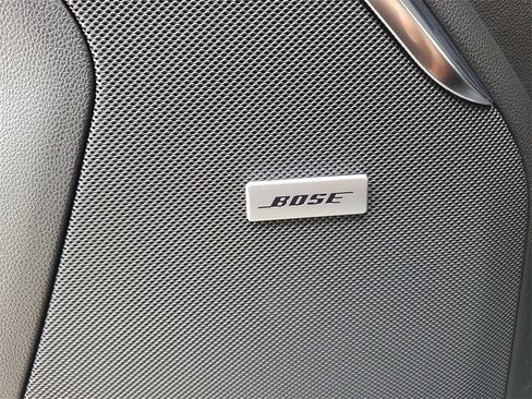 Used 2024 GMC Yukon Denali w/ Denali Reserve Package image 28