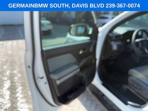 Used 2025 Toyota Tacoma 4x4 Double Cab Hybrid image 9