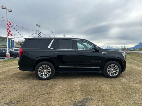 Used 2025 GMC Yukon Denali AWD/4WD image 4