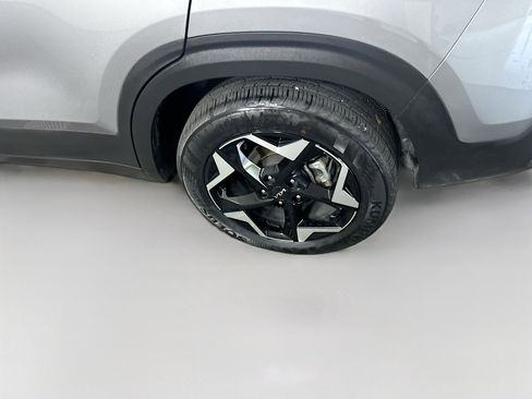 Used 2025 Kia Seltos S image 11