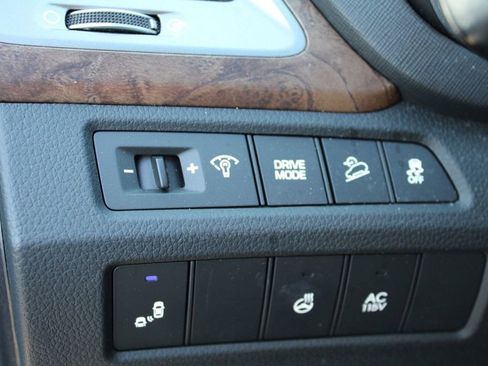 Used 2019 Hyundai Santa Fe XL image 40