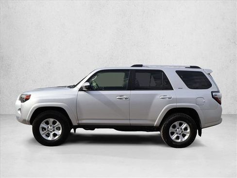 Certified 2024 Toyota 4Runner SR5 AWD/4WD image 9