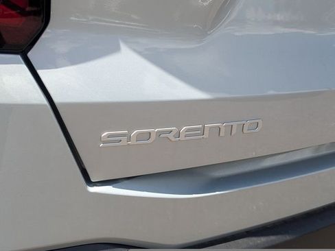 New 2026 Kia Sorento LX FWD image 13