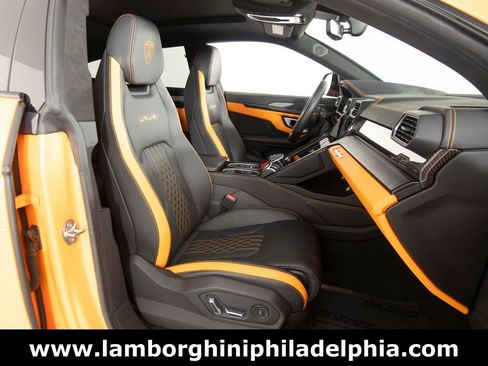 Used 2024 Lamborghini Urus S AWD/4WD image 37