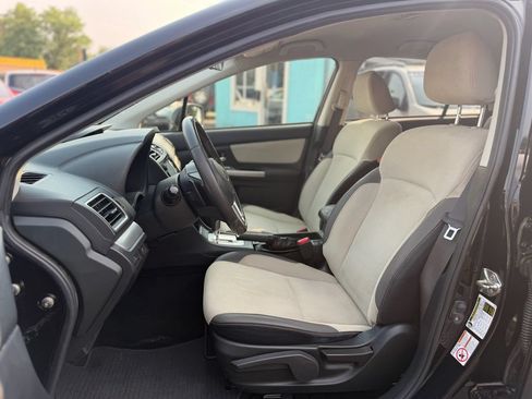 Used 2017 Subaru Crosstrek 2.0i Premium w/ Popular Package #2 AWD/4WD image 10