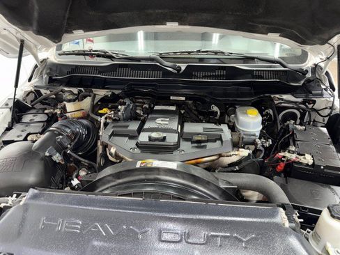 Used 2018 RAM 2500 Tradesman w/ Chrome Appearance Group AWD/4WD image 46