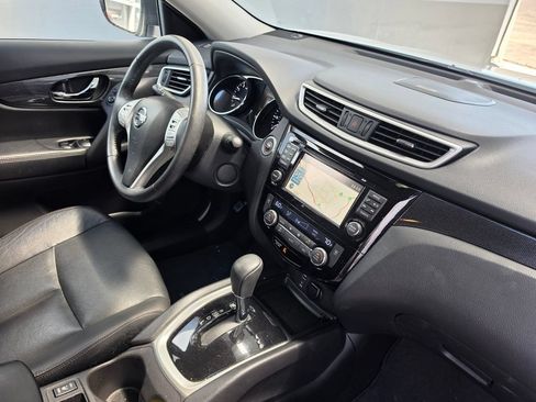 Used 2015 Nissan Rogue SL FWD image 8