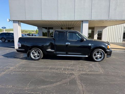 Used 2000 Ford F150 Harley-Davidson RWD image 2