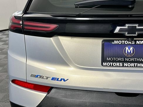 Used 2023 Chevrolet Bolt EUV LT FWD image 22