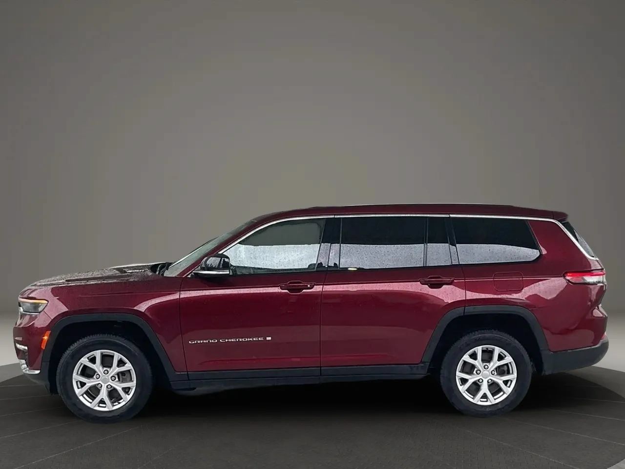 Used 2021 Jeep Grand Cherokee L Limited AWD/4WD image 2