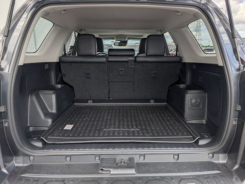 Used 2020 Toyota 4Runner Limited AWD/4WD image 7