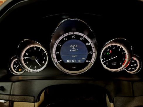 Used 2010 Mercedes-Benz E 550 Coupe image 16