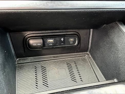 Used 2023 Kia Sportage SX image 18