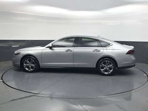 Used 2024 Honda Accord EX image 7