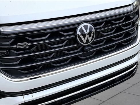 Used 2024 Volkswagen Atlas SEL Premium R-Line AWD/4WD image 53