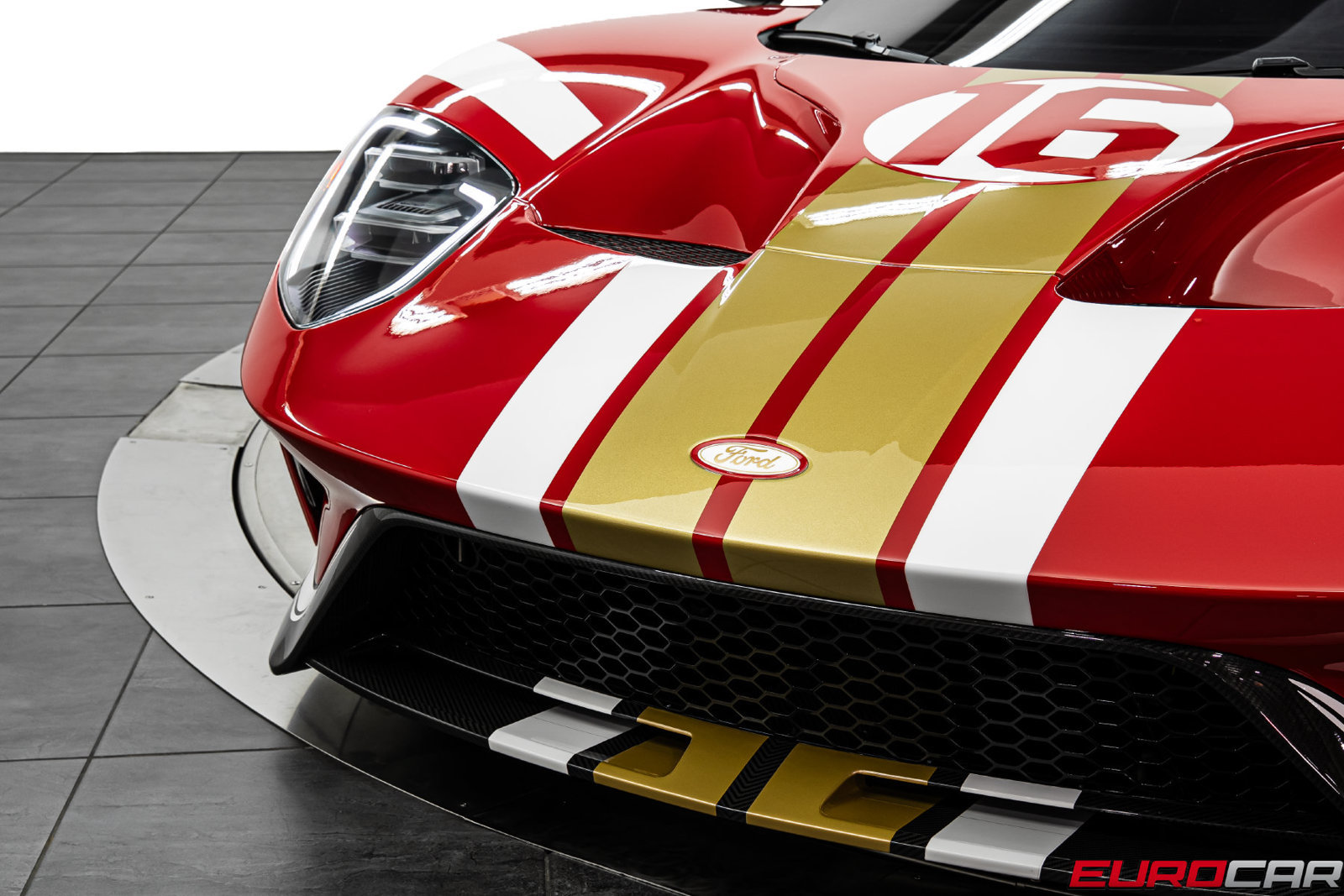 Used 2022 Ford GT Heritage Edition RWD image 12