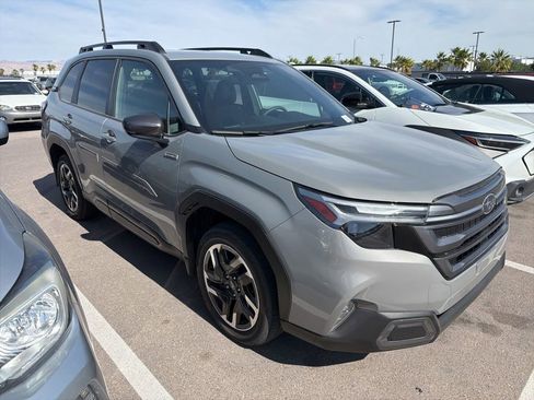 Certified 2025 Subaru Forester Limited w/ Popular Package AWD/4WD image 37
