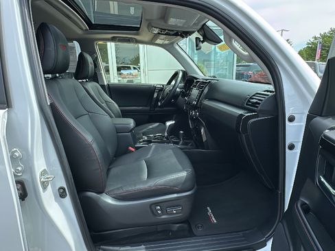 Used 2024 Toyota 4Runner TRD Off-Road Premium w/ Off Road Premium Plus Package AWD/4WD image 25