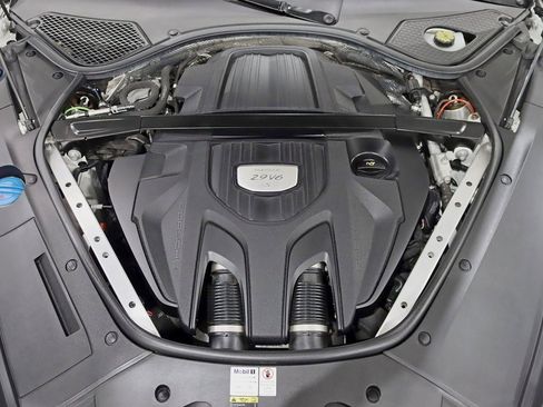 Used 2021 Porsche Panamera 4S image 43