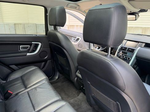 Used 2018 Land Rover Discovery Sport HSE AWD/4WD image 20