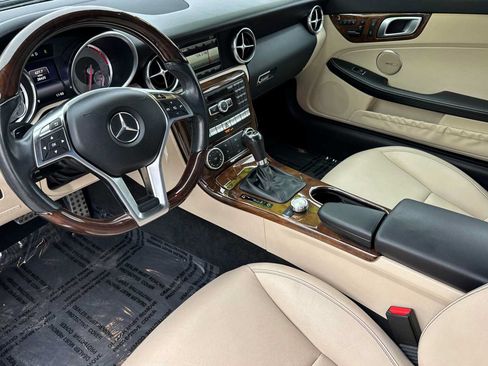 Used 2015 Mercedes-Benz SLK 350 image 10