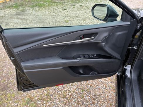 Used 2025 Toyota Camry LE FWD image 15
