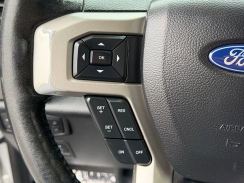 Used 2019 Ford F150 Lariat image 18