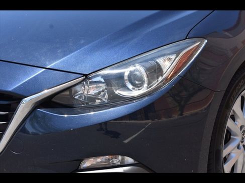 Used 2016 MAZDA MAZDA3 i Touring FWD image 43