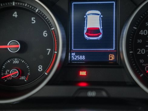 Used 2020 Volkswagen GTI SE image 51