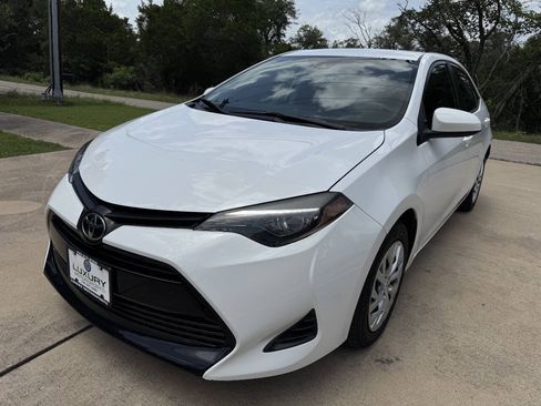 Used 2019 Toyota Corolla LE FWD image 6