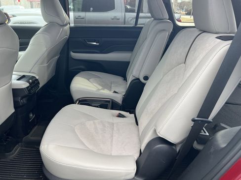 New 2026 Toyota Grand Highlander AWD Hybrid image 19