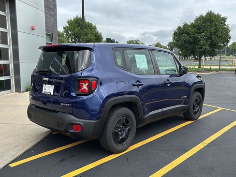 Used 2019 Jeep Renegade Sport FWD image 6