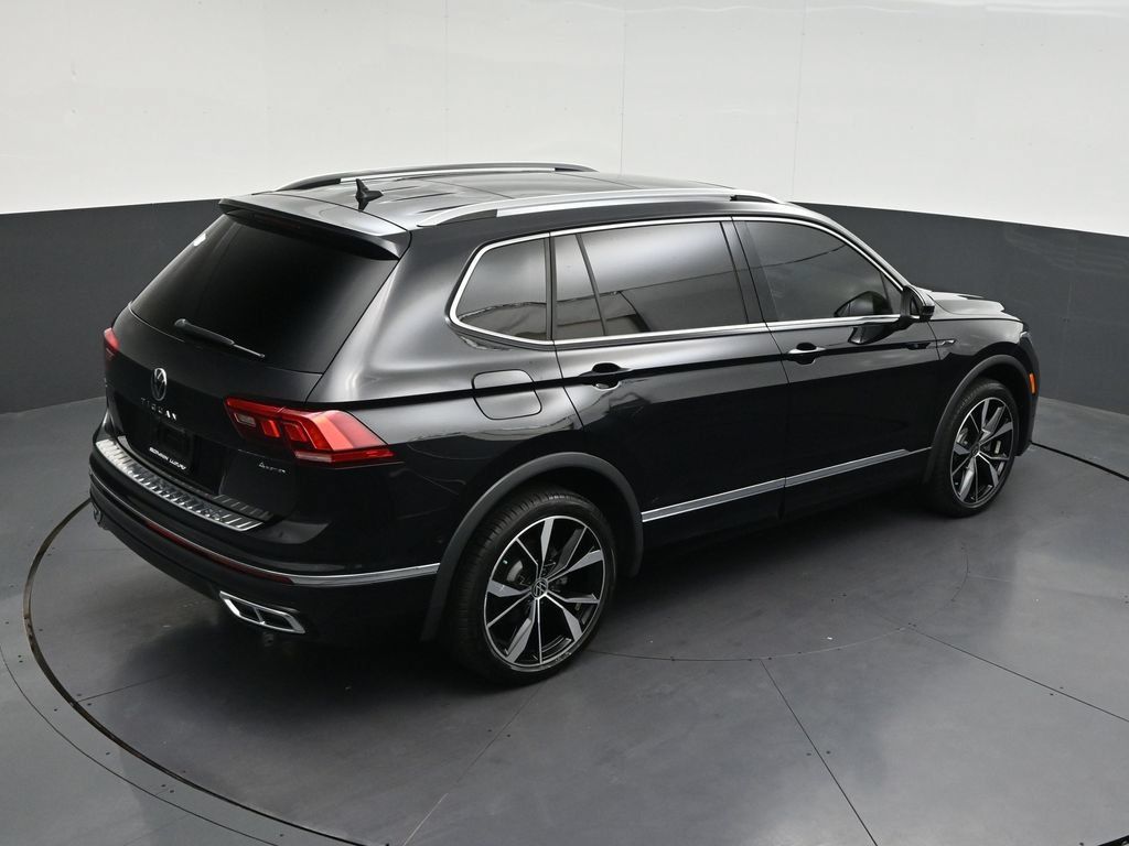 Used 2024 Volkswagen Tiguan SEL R-Line AWD/4WD image 25