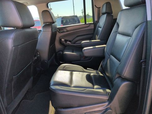 Used 2018 Chevrolet Suburban LT AWD/4WD image 26