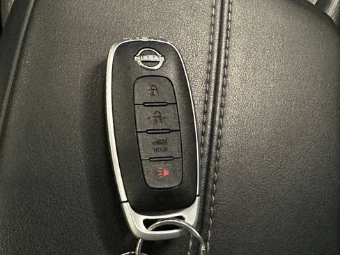 Used 2024 Nissan Sentra SV FWD image 17