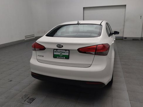Used 2017 Kia Forte LX image 7