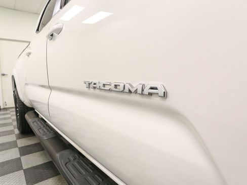 Used 2023 Toyota Tacoma TRD Sport AWD/4WD image 7