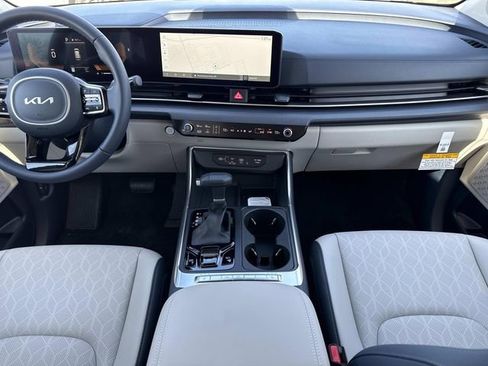 New 2026 Kia Carnival EX image 19