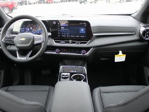 New 2026 Chevrolet Equinox LT w/ Convenience Package II image 8