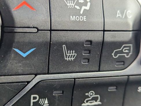 Used 2021 Jeep Wrangler Unlimited Sahara image 24