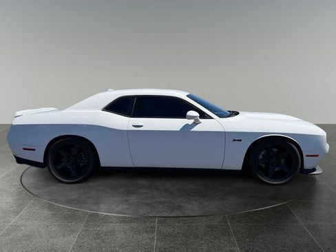 Used 2022 Dodge Challenger R/T RWD image 10