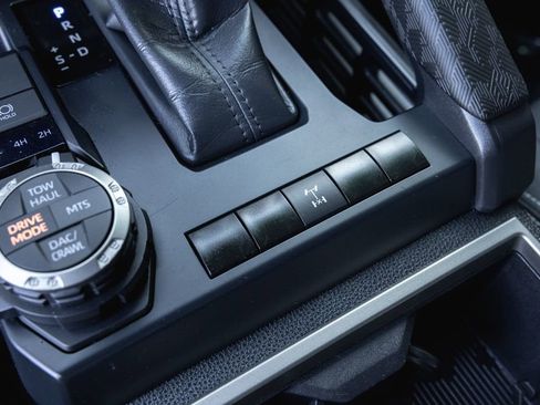 Certified 2024 Toyota Tacoma TRD Off-Road image 19