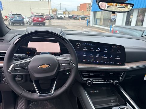 New 2026 Chevrolet Suburban High Country w/ Sun And Tow Package image 17