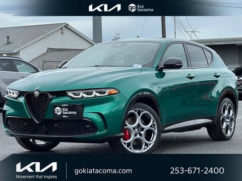 Used 2024 Alfa Romeo Tonale Ti w/ Premium Interior Package AWD/4WD image 1