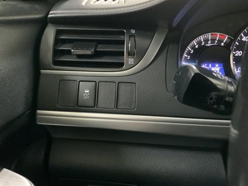 Used 2012 Toyota Camry SE image 18