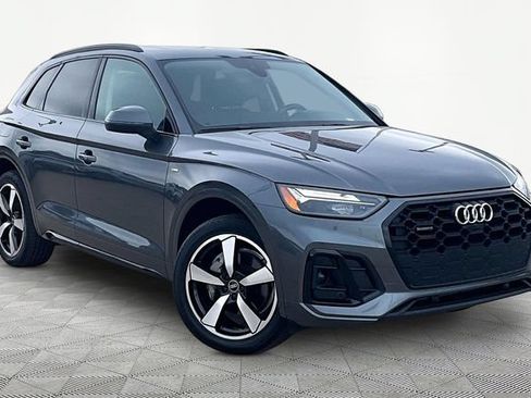 Used 2023 Audi Q5 2.0T Premium Plus w/ Premium Plus Package AWD/4WD image 11