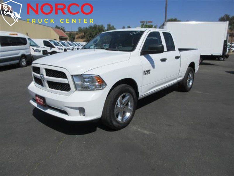 Used 2015 RAM 1500 Express RWD image 2