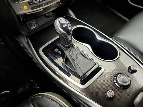 Used 2019 INFINITI QX60 Luxe w/ Essential Package image 17